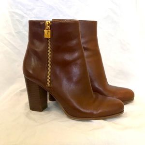 Micheal Micheal Kors Booties